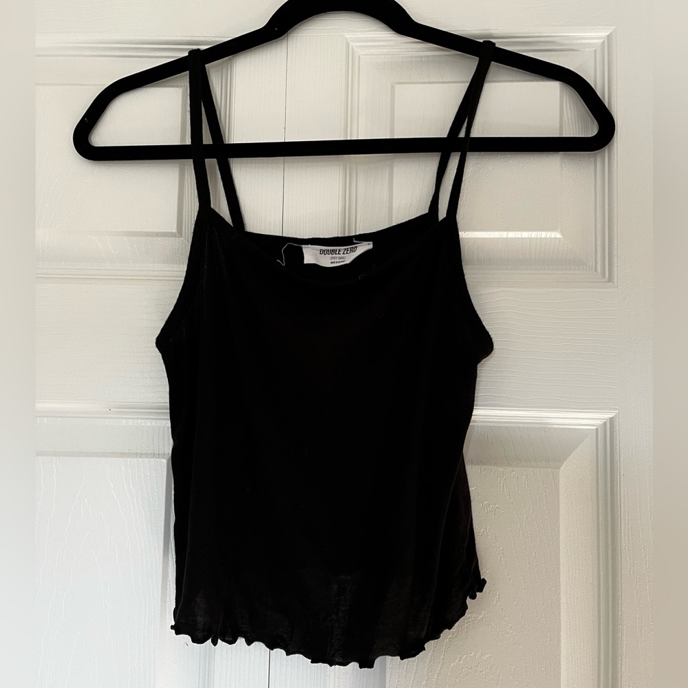 Double Zero scallop-edge tank top